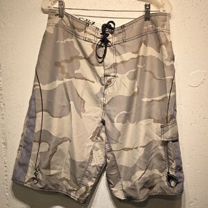 Bluenotes Gray & Cream Camo Swim Shorts (34)